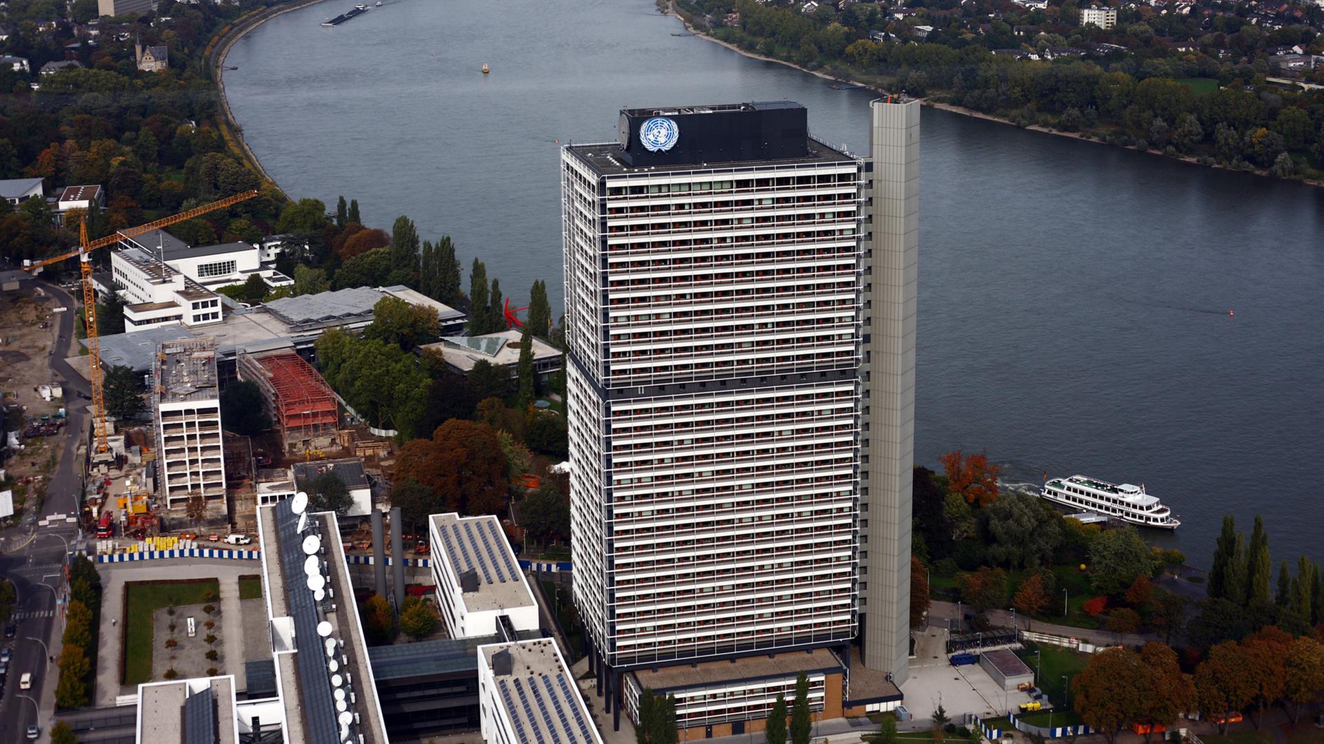 Der UN-Campus, das ehemalige Abgeordneten-Hochhaus Langer Eugen in Bonn Der UN-Campus, das ehemalige Abgeordneten-Hochhaus Langer Eugen in Bonn