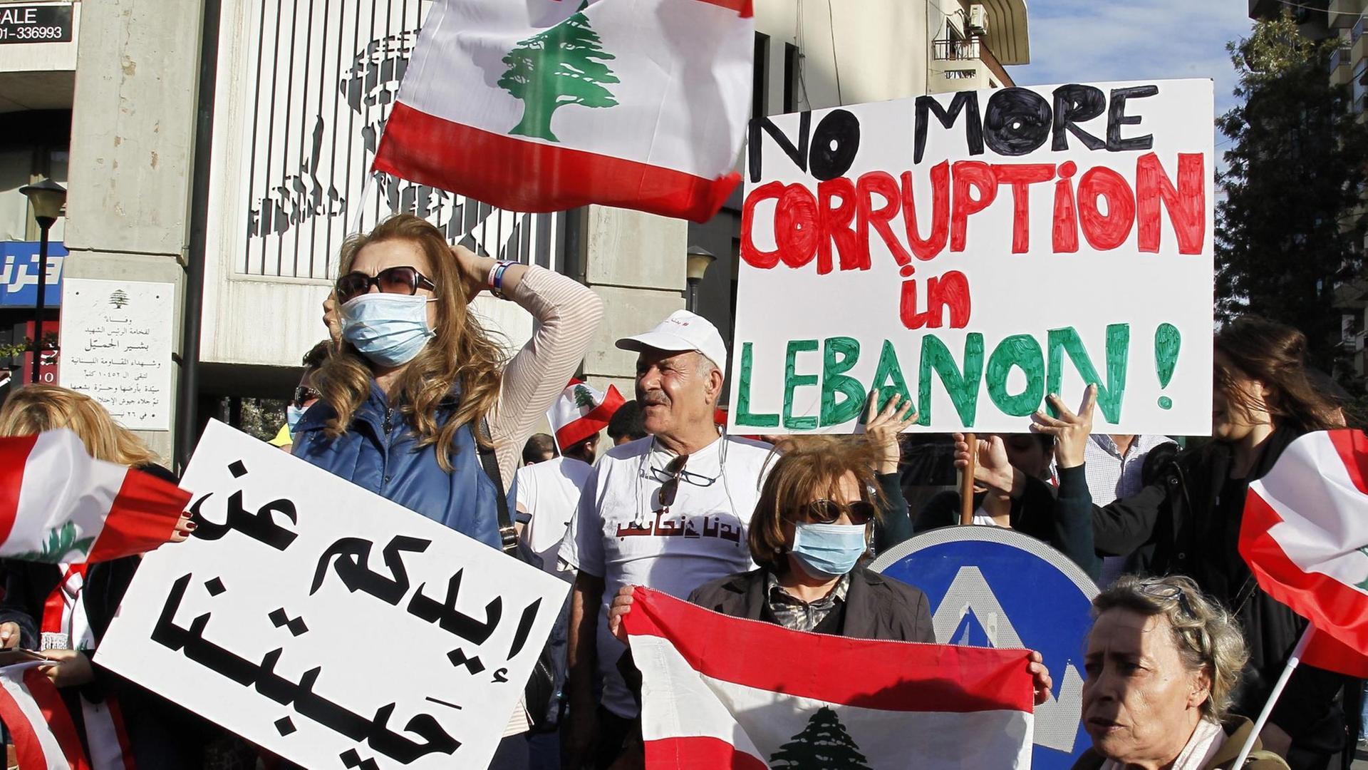 Gerade erst demonstrierten in Beirut Menschen gegen Korruption Gerade erst demonstrierten in Beirut Menschen gegen Korruption