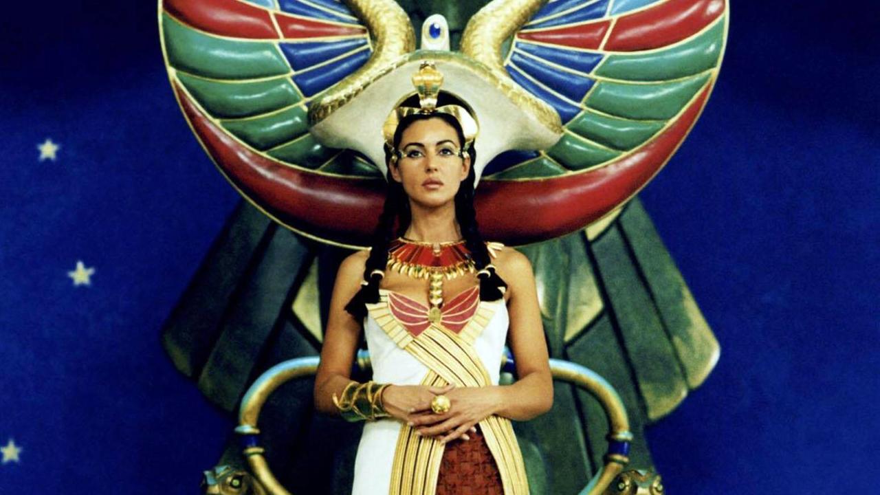 Kleopatra, dargestellt von der italienischen Schauspielerin Monica Bellucci Kleopatra, dargestellt von der italienischen Schauspielerin Monica Bellucci
