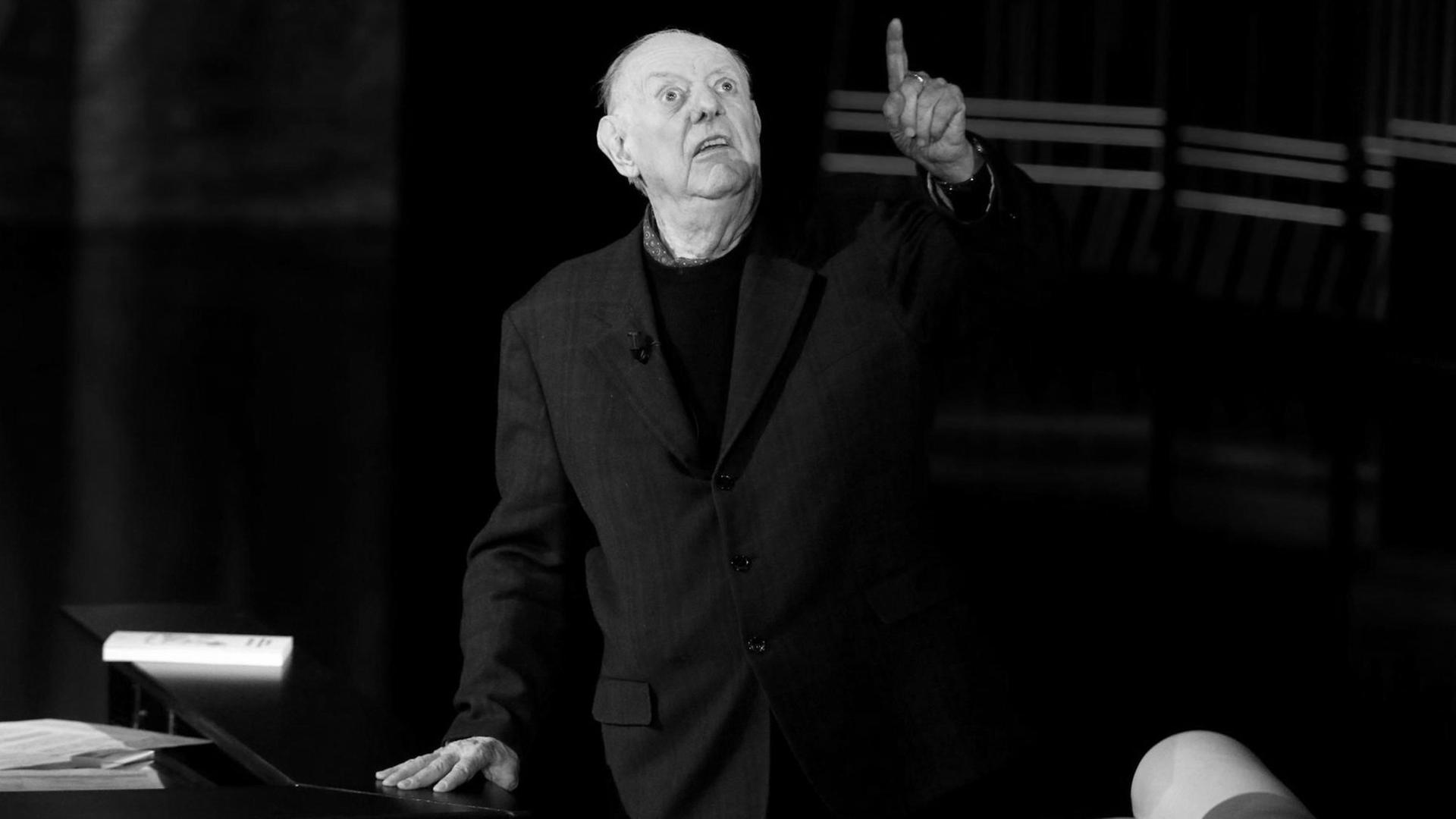 Der italienische Dramatiker und Schriftsteller Dario Fo. Der italienische Dramatiker und Schriftsteller Dario Fo.