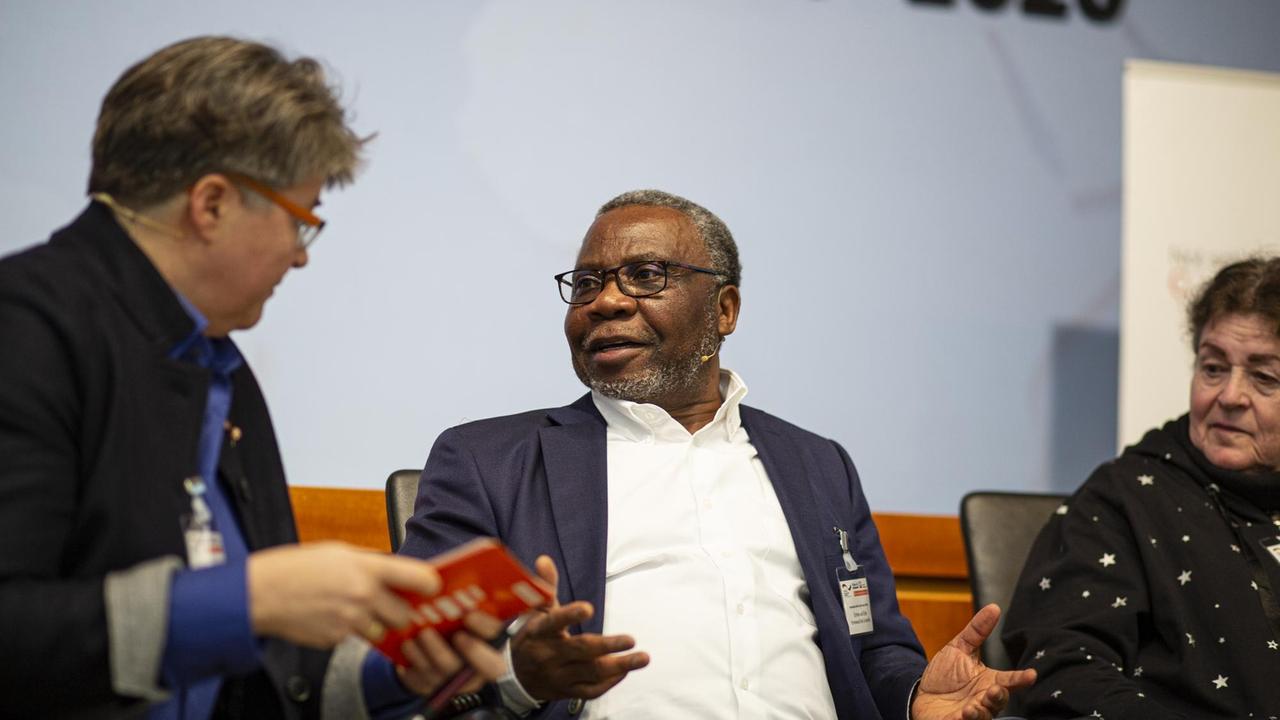 Veranstaltung "Humanitäre Hilfe 50 Jahre nach Biafra" im Auswärtigen Amt in Berlin Veranstaltung "Humanitäre Hilfe 50 Jahre nach Biafra" im Auswärtigen Amt in Berlin