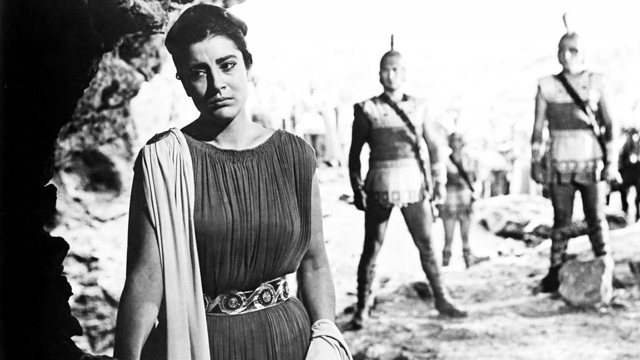 Irene Papas als Antigone im gleichnamigen Film von 1961 Irene Papas als Antigone im gleichnamigen Film von 1961