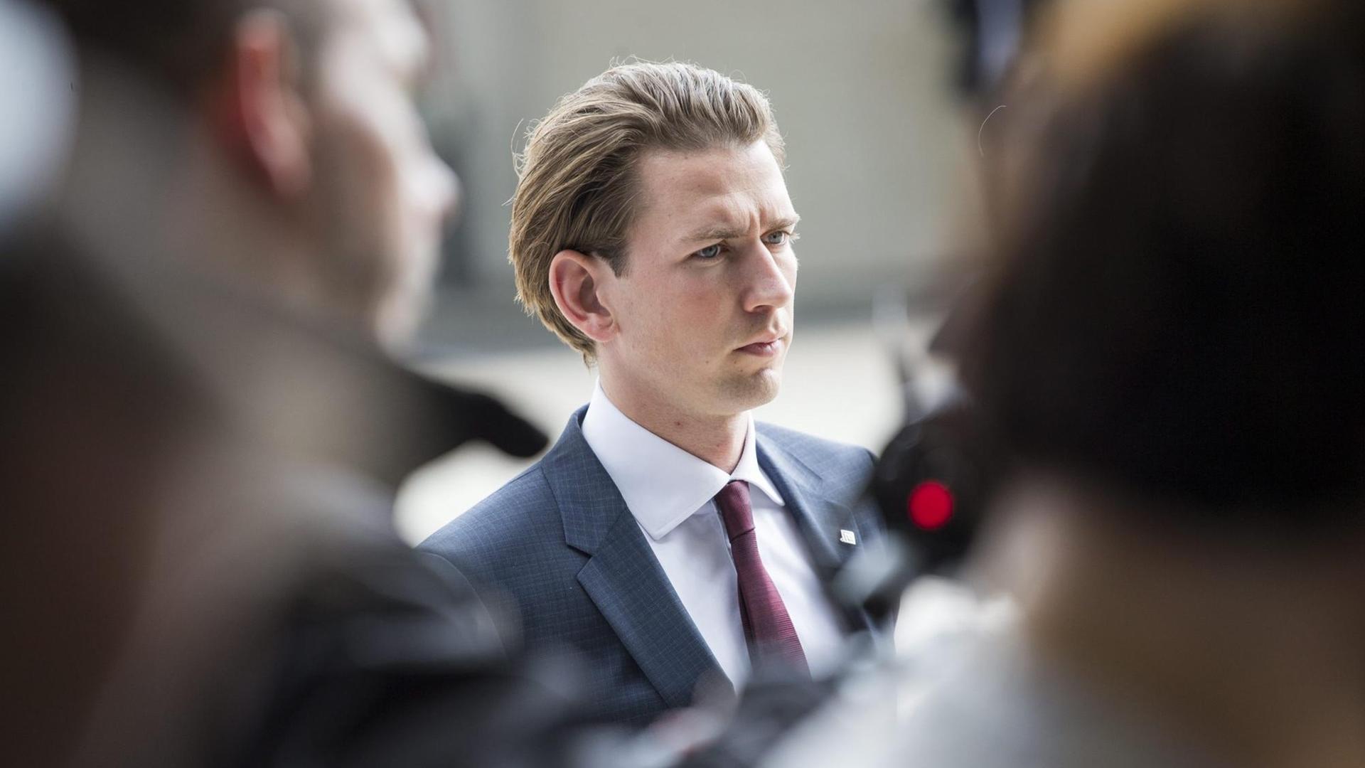 Österreichs Außenminister Sebastian Kurz vor einem Gipfel der EU Außenminister Österreichs Außenminister Sebastian Kurz vor einem Gipfel der EU Außenminister