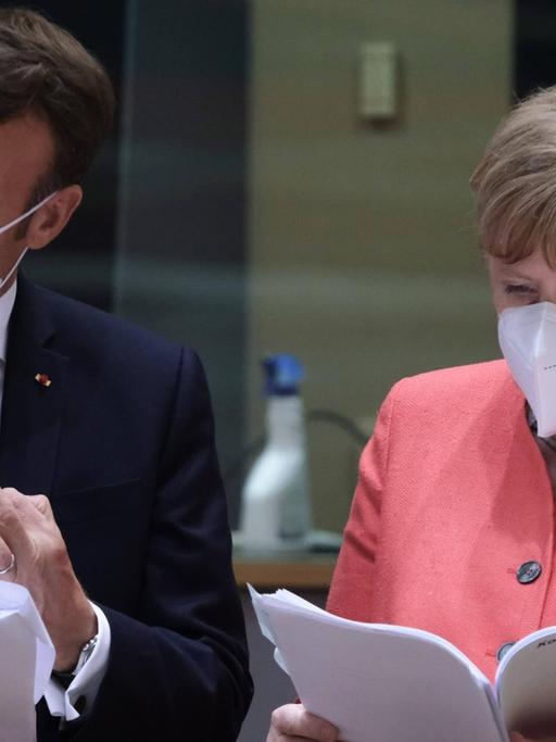 Frankreichs Präsident Emmanuel Macron und Bundeskanzlerin Angela Merkel am 20. Juli 2020 auf dem EU-Sondergipfel in Brüssel