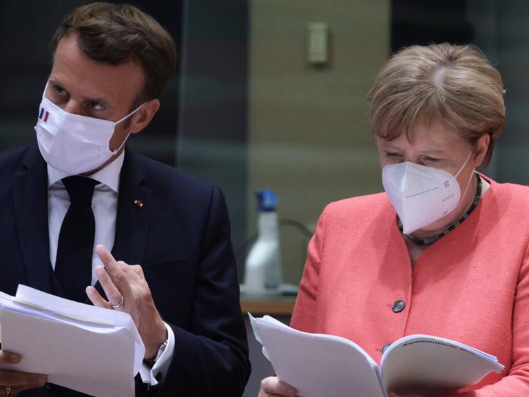 Frankreichs Präsident Emmanuel Macron und Bundeskanzlerin Angela Merkel am 20. Juli 2020 auf dem EU-Sondergipfel in Brüssel