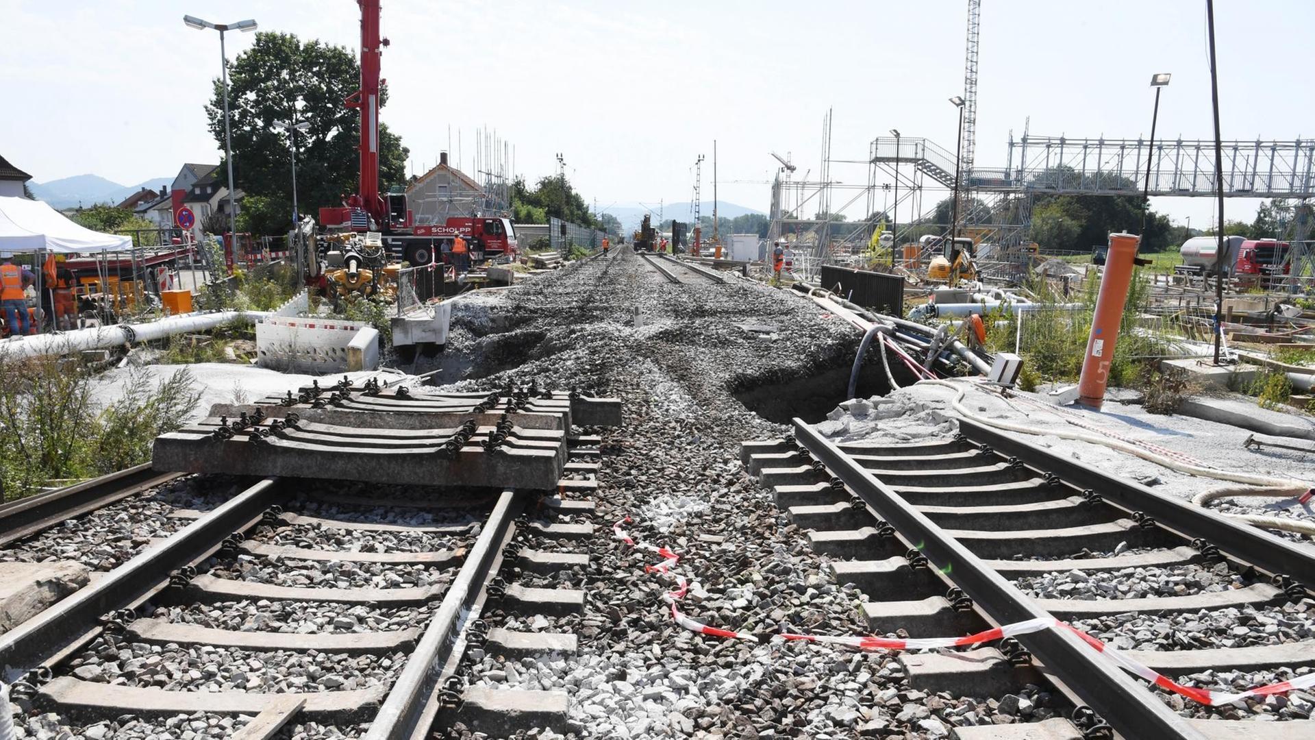 Eine Baustelle an Gleisen Eine Baustelle an Gleisen