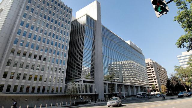 Blick auf das Gebäude der Weltbank in Washington DC, USA