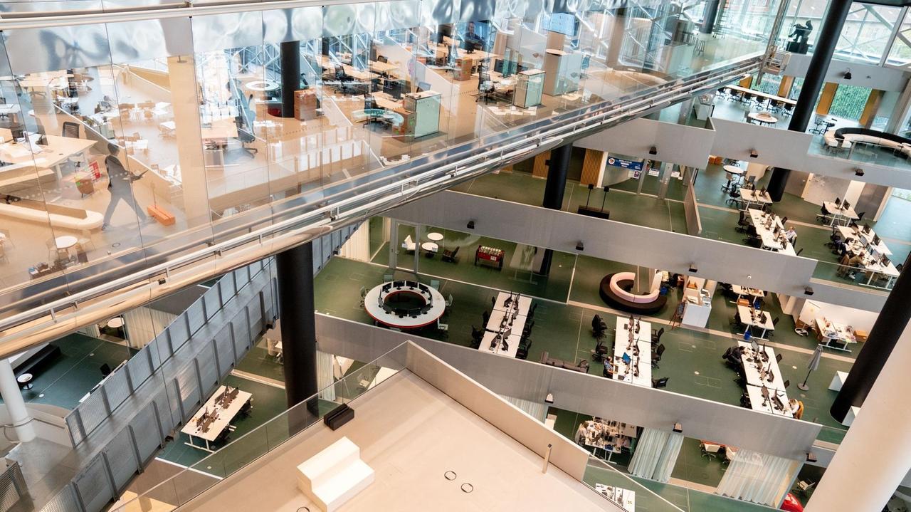 Das Foto zeigt Büroeinheiten im Axel-Springer-Neubau.