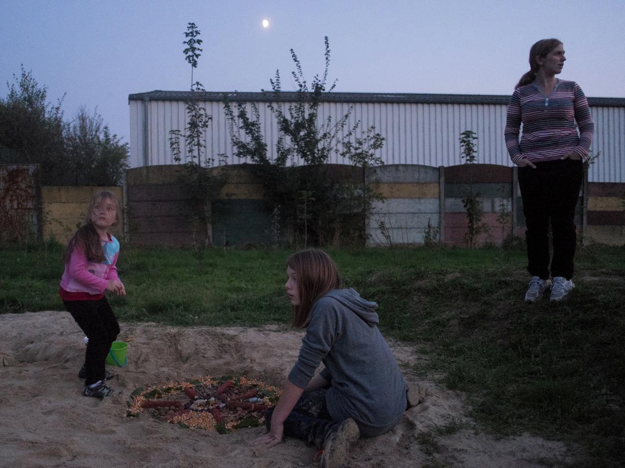 Einfach spielen. Auf 11.000 Quadratmetern. Mitten im Grünen. In Birgden geht das. Einfach spielen. Auf 11.000 Quadratmetern. Mitten im Grünen. In Birgden geht das.