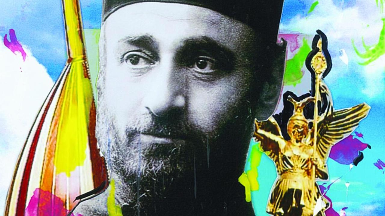 Schwarzweißfoto von Gomidas Vartabed vor einem knallig bunten Hintergrund, auf dem auch die Berliner Siegessäule zu erkennen ist. Schwarzweißfoto von Gomidas Vartabed vor einem knallig bunten Hintergrund, auf dem auch die Berliner Siegessäule zu erkennen ist.