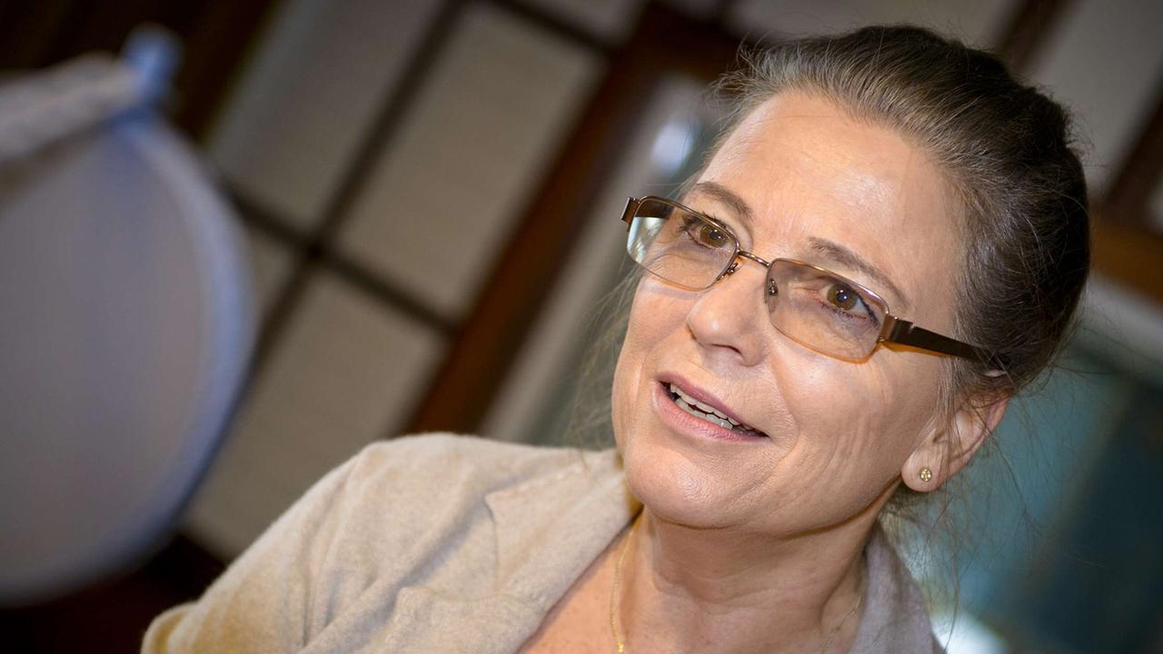 Ulrike Poppe (geb. Wick), Bürgerrechtlerin und DDR-Oppositionelle, erste Brandenburger Landesbeauftragte zur Aufarbeitung der Folgen der kommunistischen Diktatur seit dem 1. März 2010. Ulrike Poppe (geb. Wick), Bürgerrechtlerin und DDR-Oppositionelle, erste Brandenburger Landesbeauftragte zur Aufarbeitung der Folgen der kommunistischen Diktatur seit dem 1. März 2010.