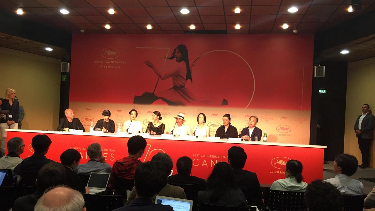 Das Filmteam von Naomi Kawases Film "Radiance" Das Filmteam von Naomi Kawases Film "Radiance"
