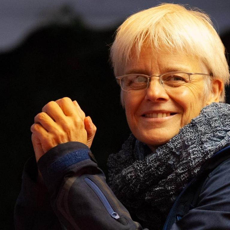 Porträt der Wirtschaftsjournalistin Ulrike Herrmann