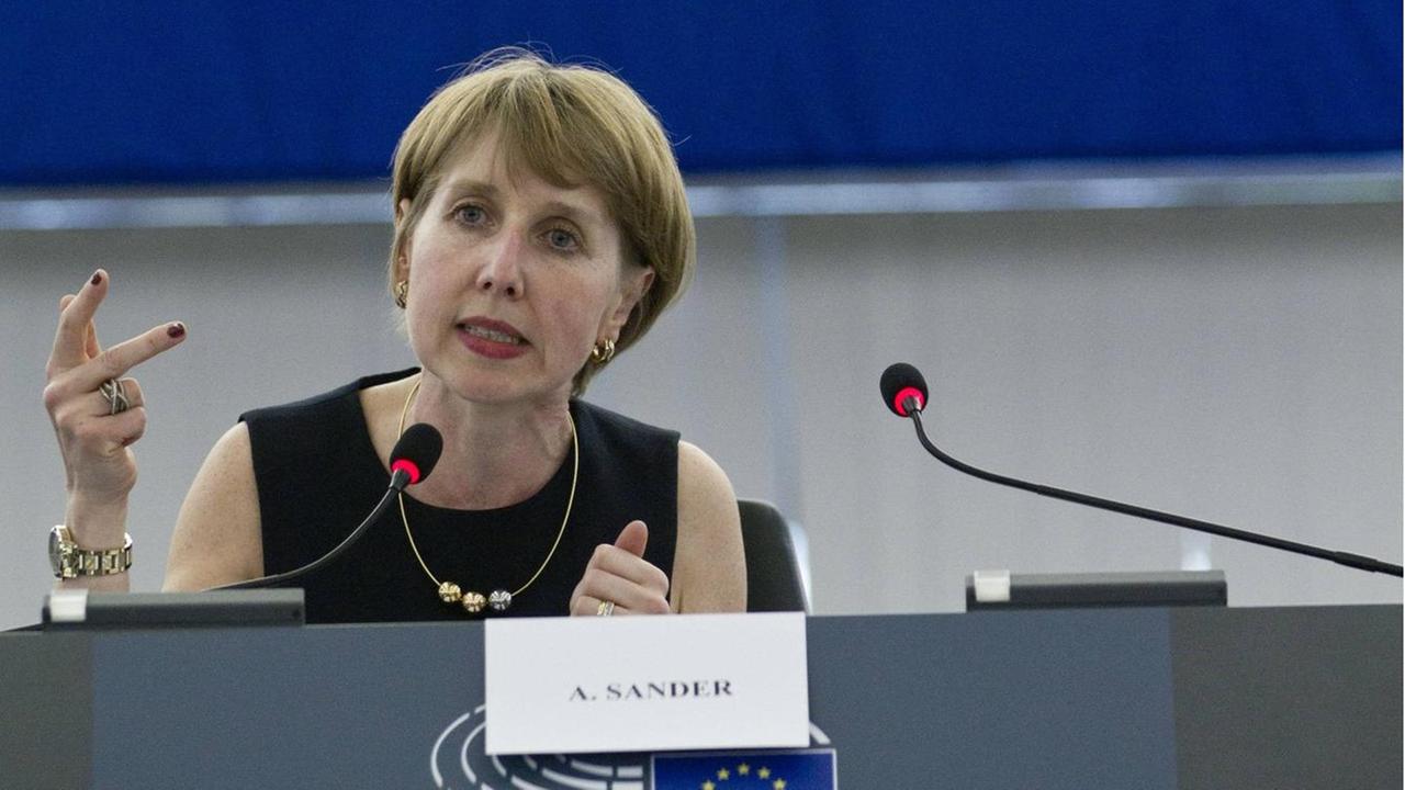 Die französische EU-Abgeornete Anne Sander ist Abgeordnete der französischen Republikaner Die französische EU-Abgeornete Anne Sander ist Abgeordnete der französischen Republikaner
