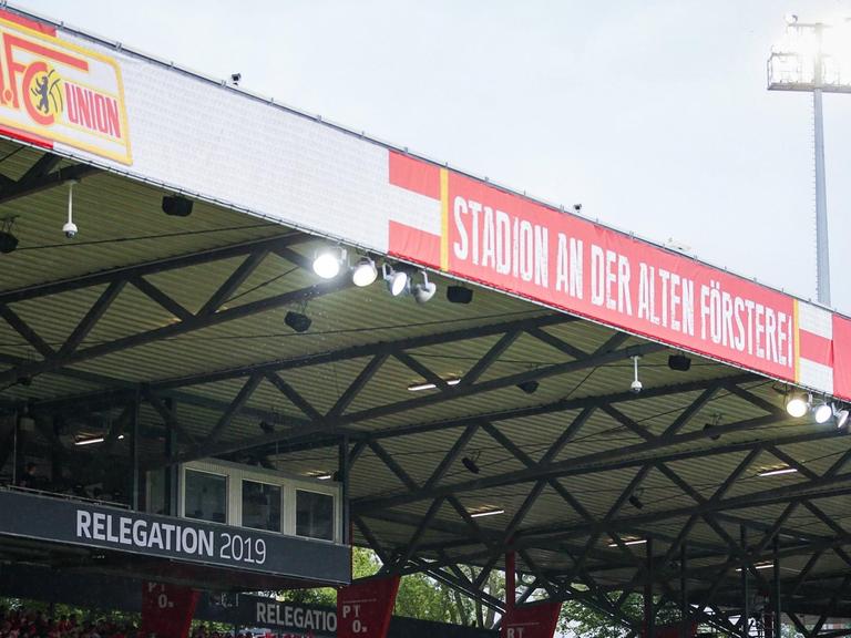 Relegations Rueckspiel im Stadion An der Alten Foersterei in Berlin Symbolfoto // DFB regulations prohibit any use of photographs as image sequences and/or quasi-video. // GER, Fussball, 1. Bundesliga Relegation, 1. FC Union Berlin - VfB Stuttgart, 27.05.2019 Berlin *** Relegations return match in the stadium An der Alten Foersterei in Berlin Symbolfoto DFB regulations prohibit any use of photographs as image sequences and or quasi video GER, Football, 1 Bundesliga Relegation, 1 FC Union Berlin VfB Stuttgart, 27 05 2019 Berlin Copyright: xTomxWellerx/xEibner-Pressefotox EP_eer