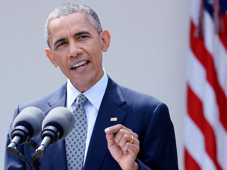US-Präsident Barack Obama kommentiert die Einigung auf ein Rahmenabkommen im Atomstreit mit dem Iran im Rosengarten des Weißen Hauses in Washington.