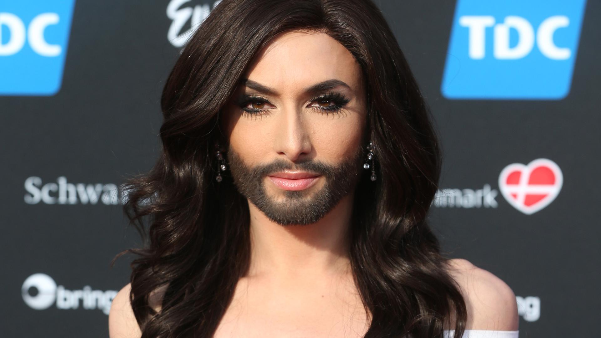 Conchita Wurst bei der Ankunft in Kopenhagen. Der Travestiekünstler vertritt Österreich beim Eurovision Songcontest 2014. Conchita Wurst bei der Ankunft in Kopenhagen. Der Travestiekünstler vertritt Österreich beim Eurovision Songcontest 2014.