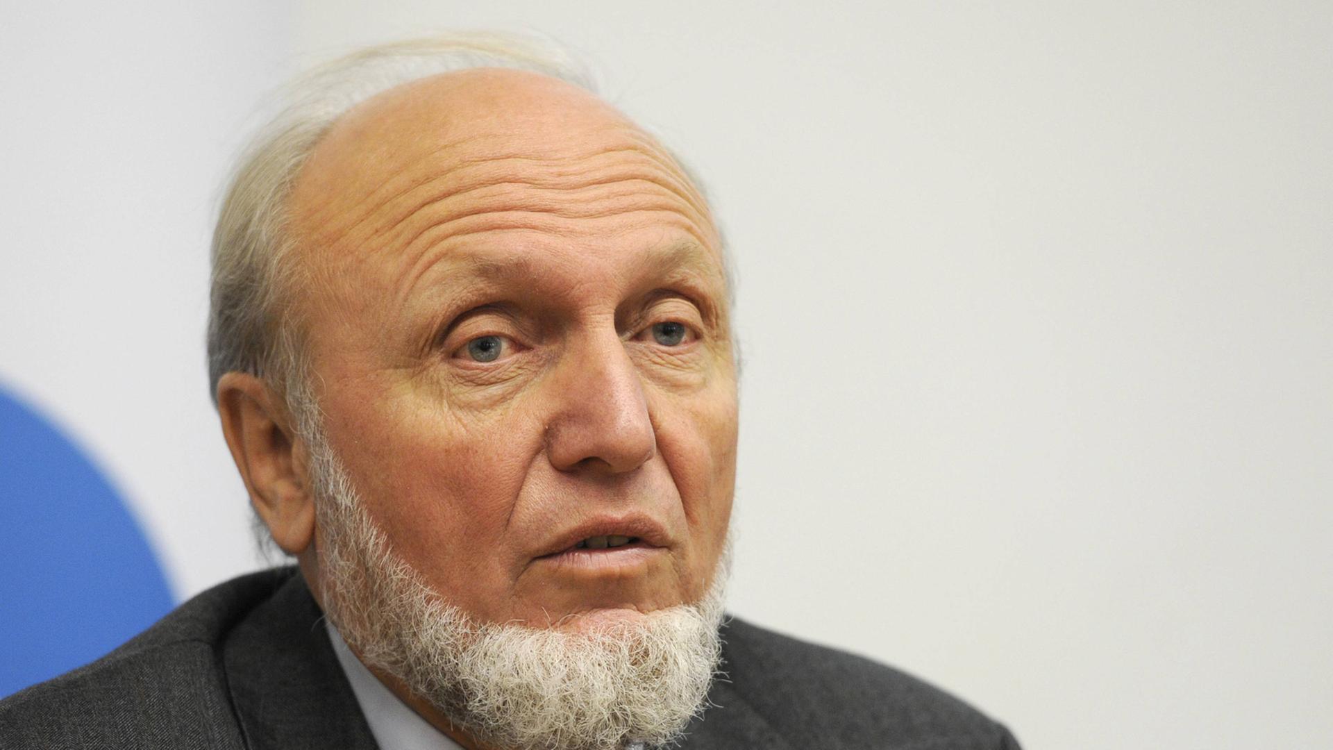 Der Präsident des Ifo-Instituts, Hans-Werner Sinn. Der Präsident des Ifo-Instituts, Hans-Werner Sinn.