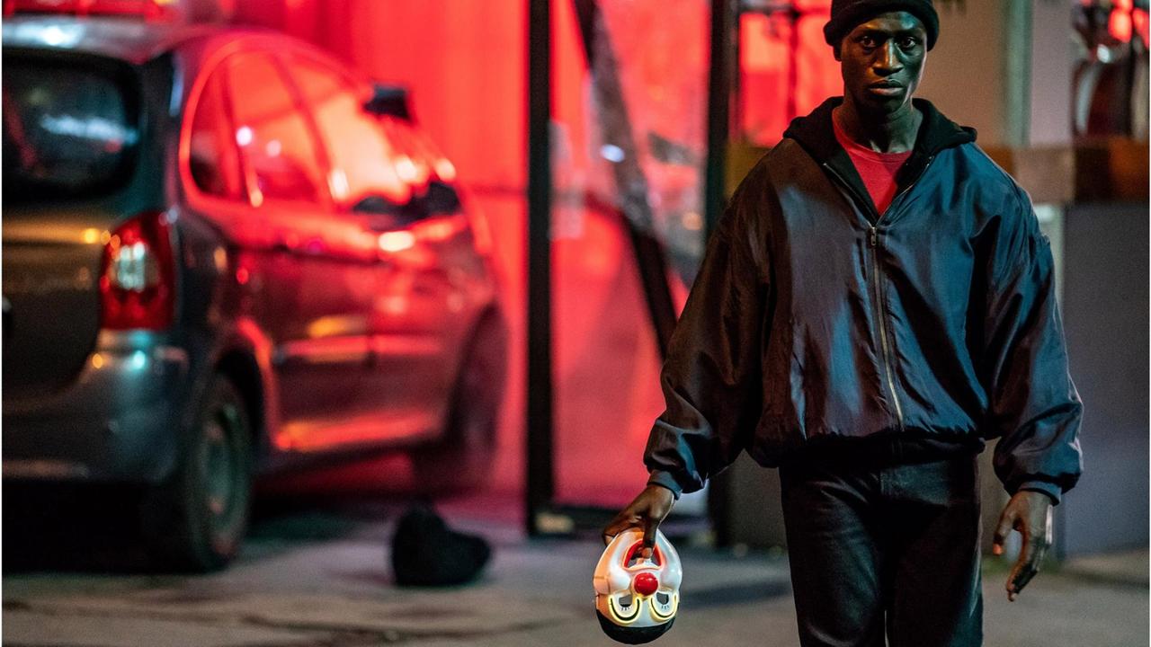 Der Darsteller Welket Bungué in "Berlin Alexanderplatz" von Burhan Qurbani, der auf den 70. Internationalen Filmfestspielen Berlin uraufgeführt wurde Der Darsteller Welket Bungué in "Berlin Alexanderplatz" von Burhan Qurbani, der auf den 70. Internationalen Filmfestspielen Berlin uraufgeführt wurde