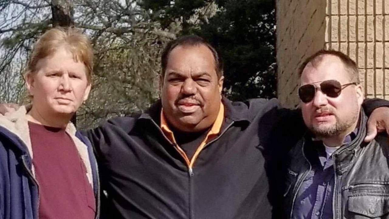 Scott Shepherd (links im Bild) neben dem Blues-Musiker Daryl Davies (mitte) und TM Garret Schmid. Scott Shepherd (links im Bild) neben dem Blues-Musiker Daryl Davies (mitte) und TM Garret Schmid.