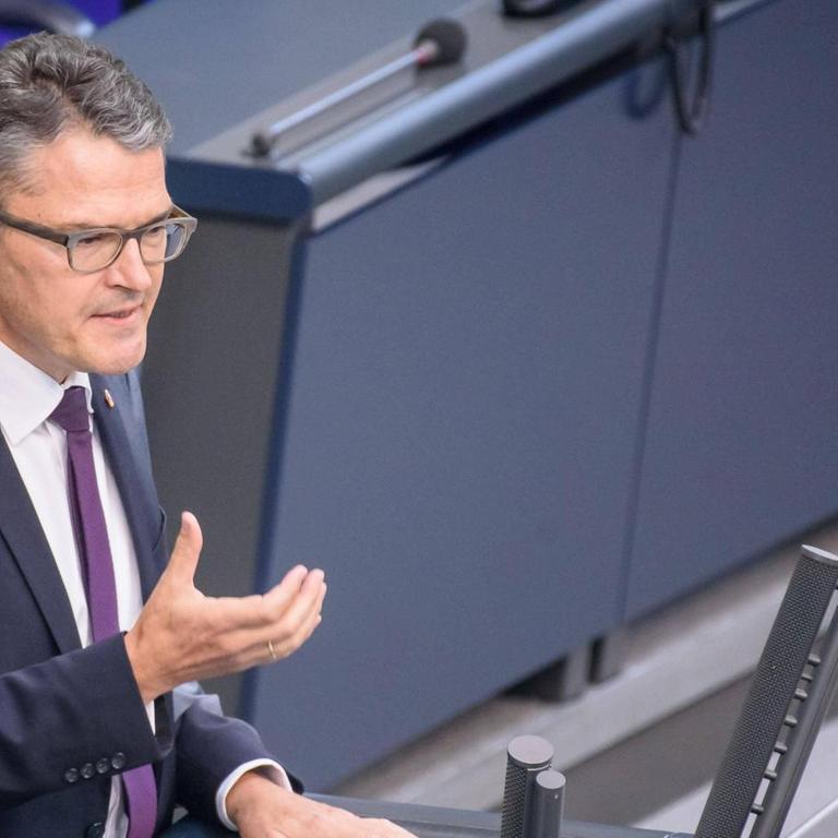 Roderich Kiesewetter (CDU) während einer Debatte im Bundestag
