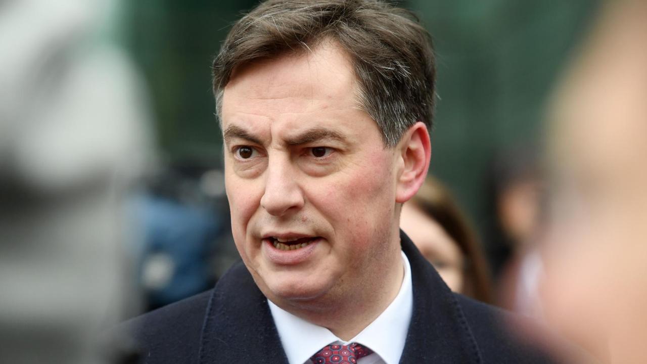 David McAllister in München mit Anzug und Krawatte David McAllister in München mit Anzug und Krawatte