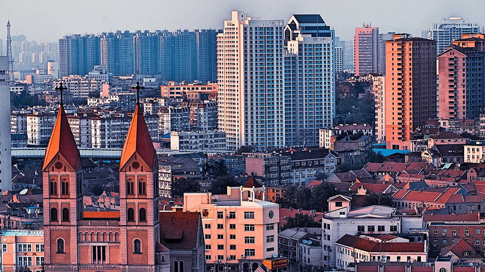 Blick auf die chinesische Stadt Qingdao. Blick auf die chinesische Stadt Qingdao.