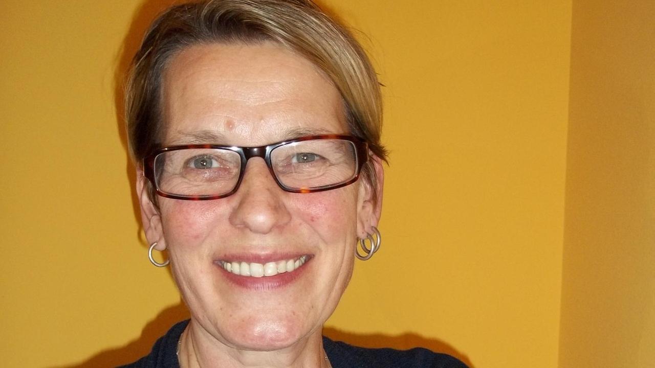 Urte Paulsmeier lachend im Porträt Urte Paulsmeier lachend im Porträt