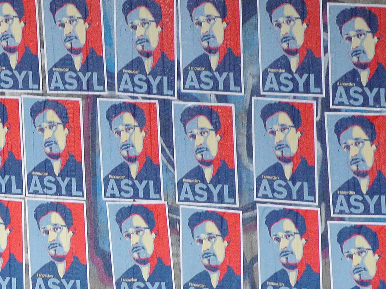 Snowden-Plakate in Köln, 2014