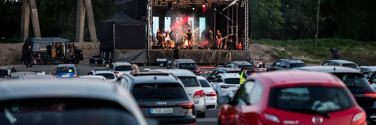 Die Kölner Band "Brings" spielt am 17. April 2020 ein Konzert im Autokino. Die Kölner Band "Brings" spielt am 17. April 2020 ein Konzert im Autokino.