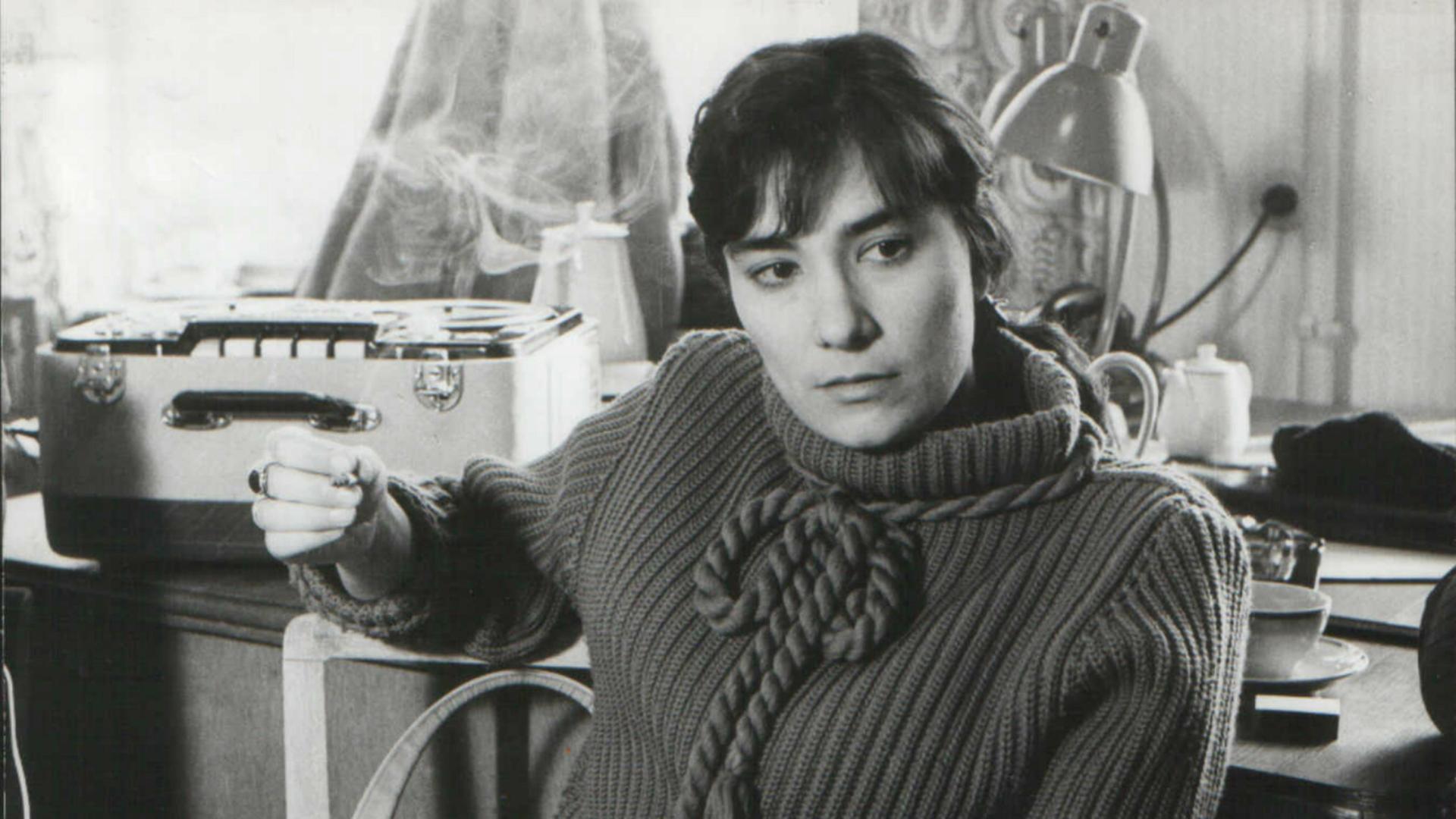 Die undatierte Aufnahme zeigt die Schriftstellerin Brigitte Reimann im Jahre 1962 Die undatierte Aufnahme zeigt die Schriftstellerin Brigitte Reimann im Jahre 1962