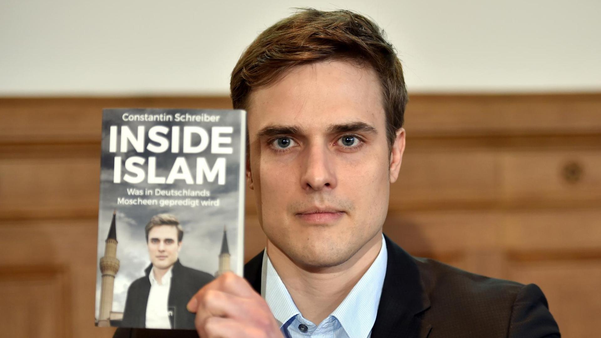 Constantin Schreiber bei der Vorstellung seines Buches "Inside Islam"