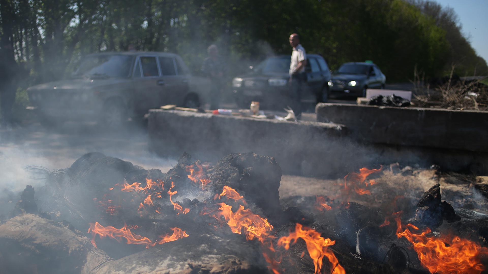Ein Kontrollpunkt bei Slawjansk am 25.04.2014 nach dem Rückzug des ukrainischen Militärs