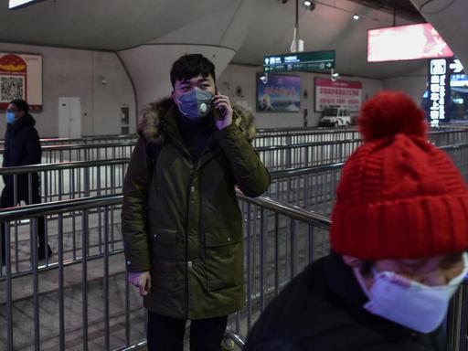 Der Bahnhof von Wuhan ist wegen des Ausbruch des Coronavirus gesperrt.