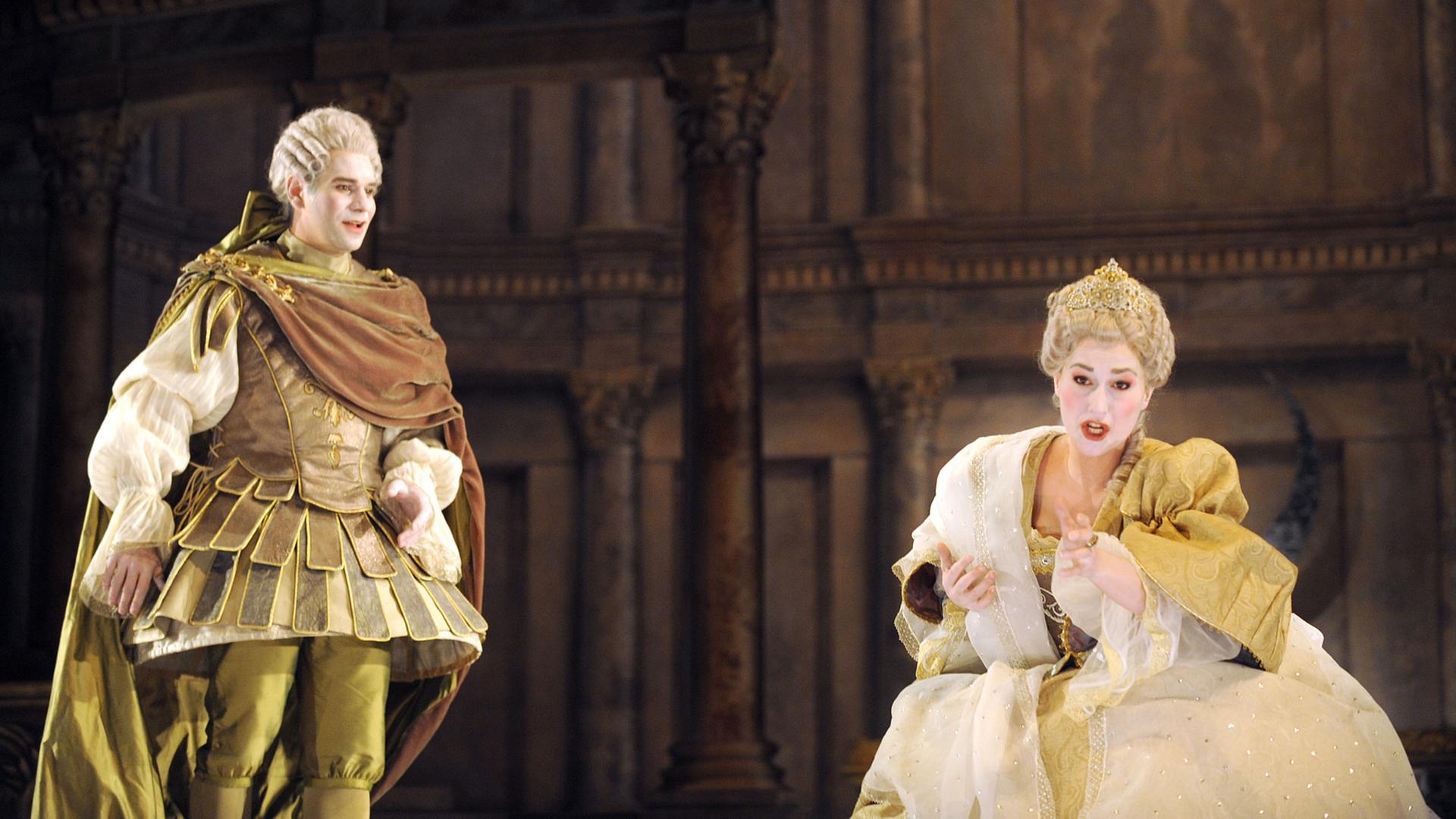 Die belgische Sopranistin Anne-Catherine Gillet und der Schweizer Tenor Bernard bei einer Probe von "Hippolyte et Aricie" von Jean-Philippe Rameau (1683 – 1764) in der Oper im südfranzösischen Toulouse, Aufnahme vom 4.3.2009. . Die belgische Sopranistin Anne-Catherine Gillet und der Schweizer Tenor Bernard bei einer Probe von "Hippolyte et Aricie" von Jean-Philippe Rameau (1683 – 1764) in der Oper im südfranzösischen Toulouse, Aufnahme vom 4.3.2009. .