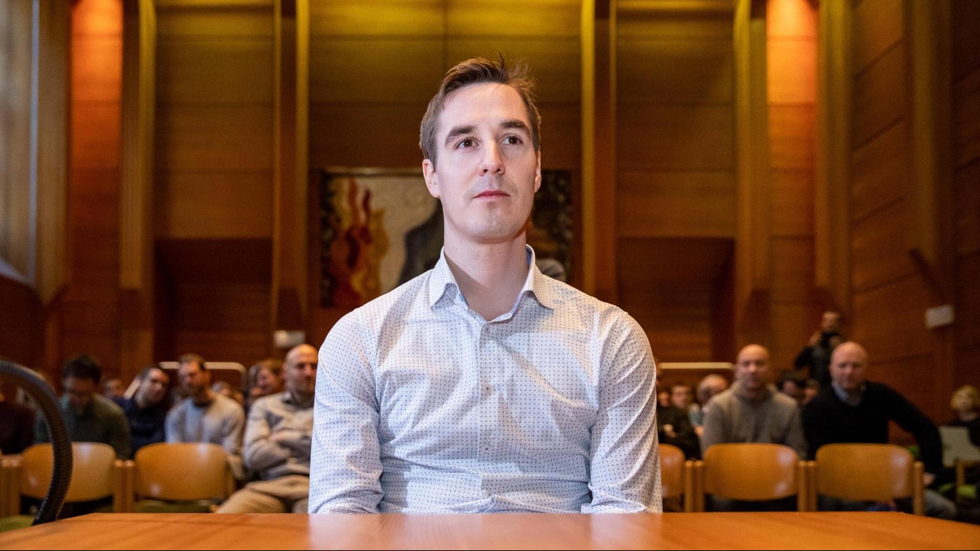27.01.2020, Landesgericht, Innsbruck, AUT, Dopingprozess nach Operation Aderlass, Prozess gegen den ehemaligen Langlaeufer Johannes Duerr und den ehemaligen OeSV-Trainer Gerald Heigl, im Bild Johannes Duerr // Johannes Duerr during the trial against former cross-country skier Johannes Duerr and former OeSV trainer Gerald Heigl at the Landesgericht in Innsbruck, Austria on 2020/01/27. Innsbruck *** 27 01 2020, Landesgericht, Innsbruck, AUT, doping trial after operation bloodletting, trial against former cross country skier Johannes Duerr and former OeSV trainer Gerald Heigl, in the picture Johannes Duerr Johannes Duerr during the trial against former cross country skier Johannes Duerr and former OeSV trainer Gerald Heigl at the Landesgericht in Innsbruck, Austria on 2020 01 27 Innsbruck PUBLICATIONxNOTxINxAUT EPgro 27.01.2020, Landesgericht, Innsbruck, AUT, Dopingprozess nach Operation Aderlass, Prozess gegen den ehemaligen Langlaeufer Johannes Duerr und den ehemaligen OeSV-Trainer Gerald Heigl, im Bild Johannes Duerr // Johannes Duerr during the trial against former cross-country skier Johannes Duerr and former OeSV trainer Gerald Heigl at the Landesgericht in Innsbruck, Austria on 2020/01/27. Innsbruck *** 27 01 2020, Landesgericht, Innsbruck, AUT, doping trial after operation bloodletting, trial against former cross country skier Johannes Duerr and former OeSV trainer Gerald Heigl, in the picture Johannes Duerr Johannes Duerr during the trial against former cross country skier Johannes Duerr and former OeSV trainer Gerald Heigl at the Landesgericht in Innsbruck, Austria on 2020 01 27 Innsbruck PUBLICATIONxNOTxINxAUT EPgro