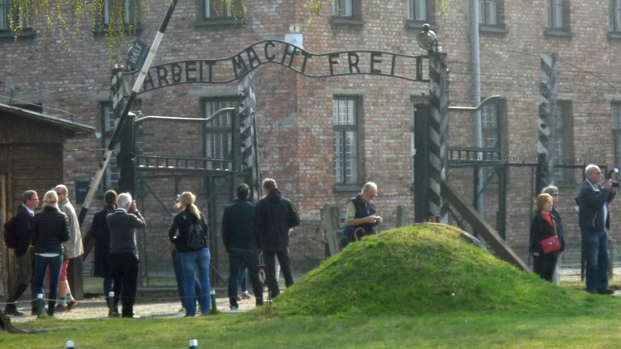 Leider liegt für dieses Bild keine Bildbeschreibung vor Leider liegt für dieses Bild keine Bildbeschreibung vor