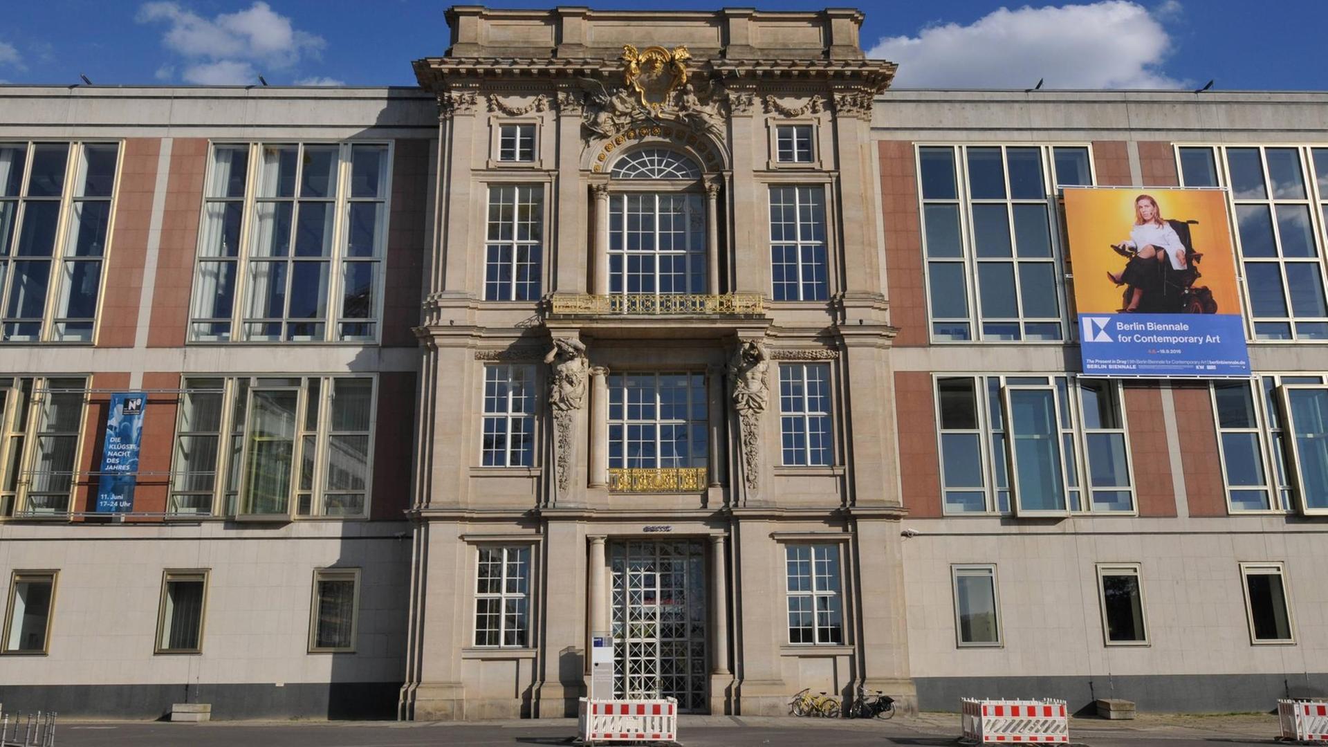 Die European School of Management and Technology, Schlossplatz, Mitte, Berlin, Deutschland, ehemals DDR-Staatsratsgebäude Die European School of Management and Technology, Schlossplatz, Mitte, Berlin, Deutschland, ehemals DDR-Staatsratsgebäude
