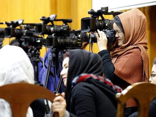 Der “National Journalist’s Day” wurde mit einer Reihe von Aktivitäten in Kabul und anderen Großstädten Afghanistans veranstaltet von denen auch zahlreiche Medienvertreterinnen berichteten.