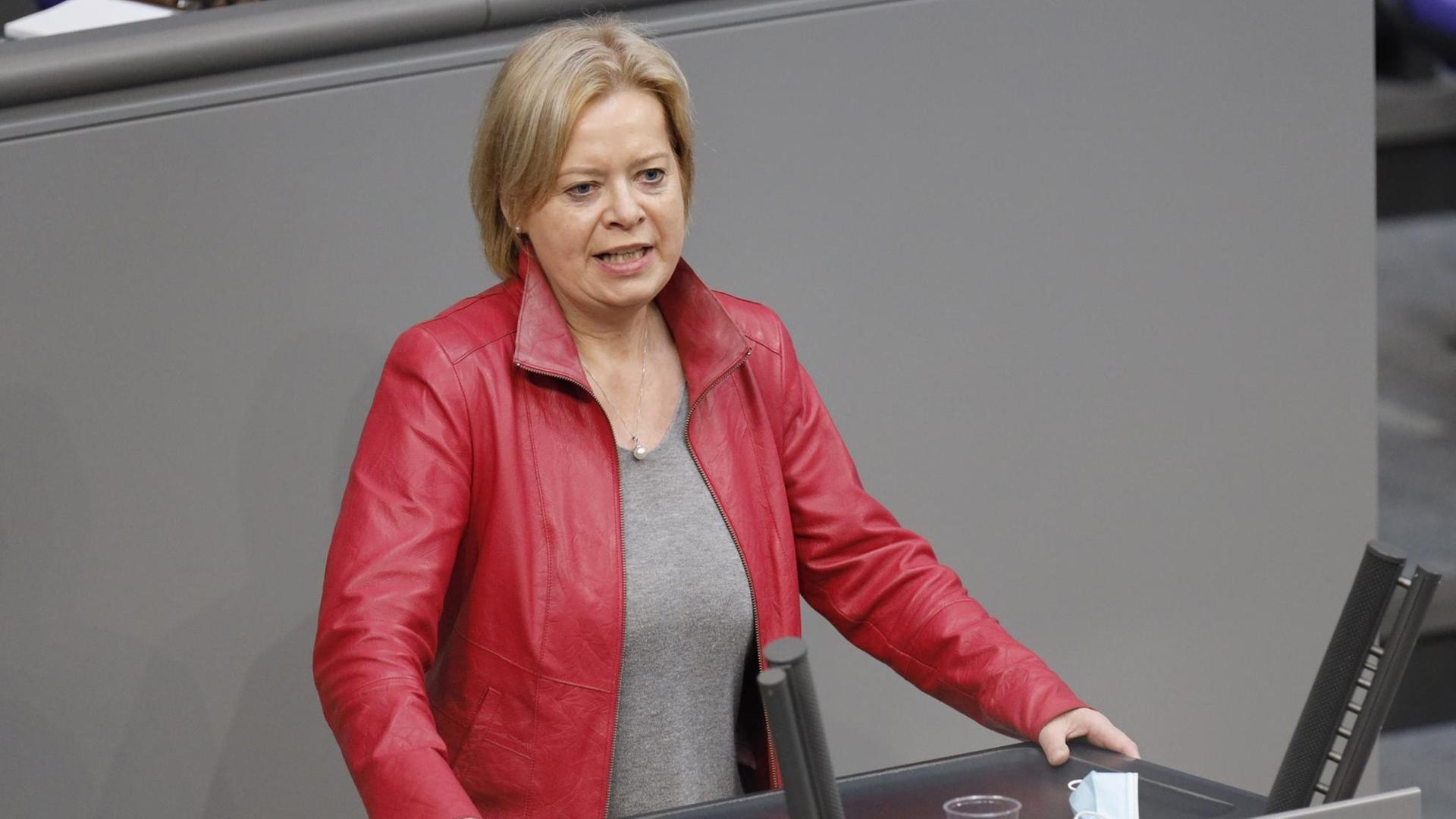 Gesine Lötzsch (Die Linke) Gesine Lötzsch (Die Linke)