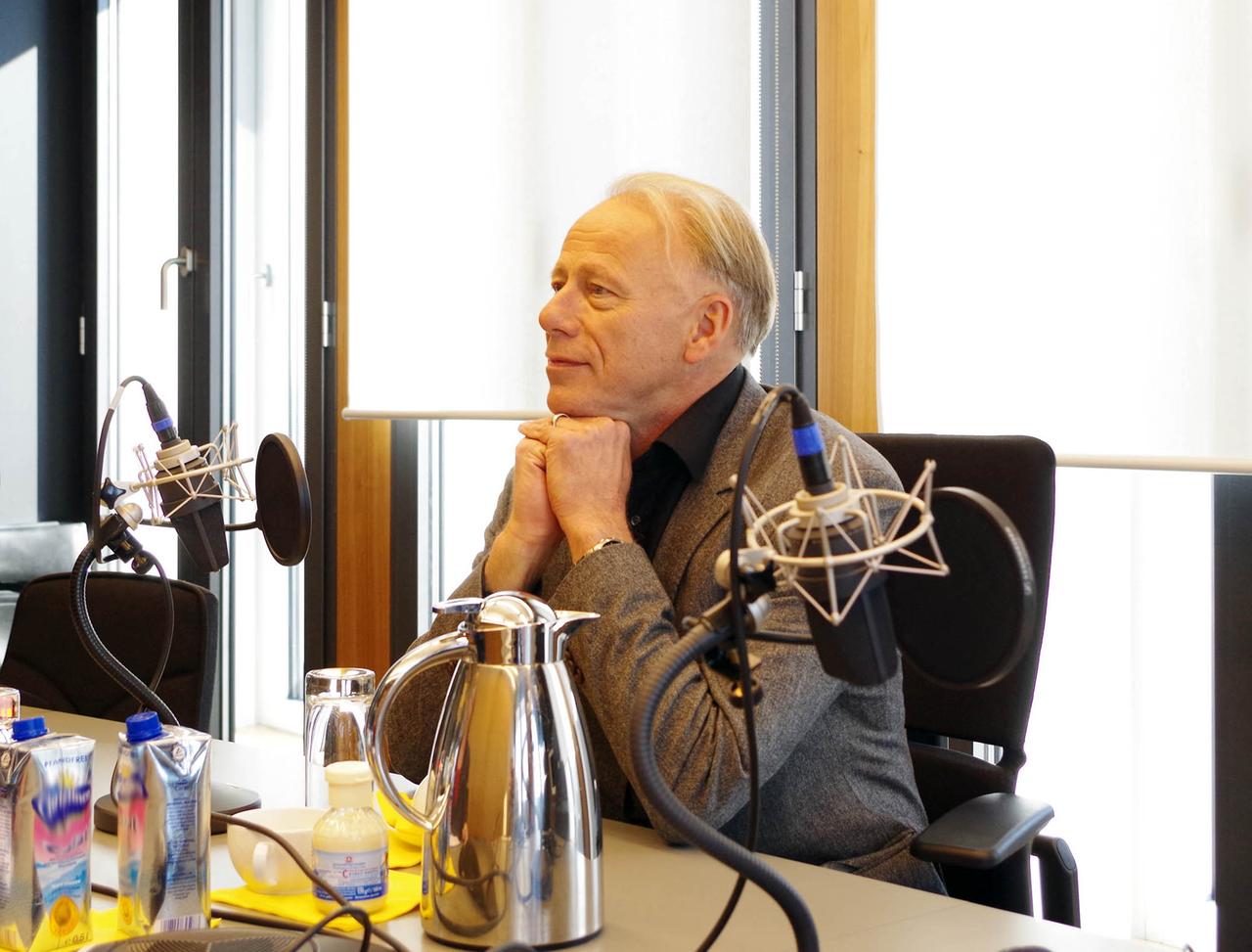 Der Grünen-Politiker Jürgen Trittin beim Interview der Woche. Der Grünen-Politiker Jürgen Trittin beim Interview der Woche.