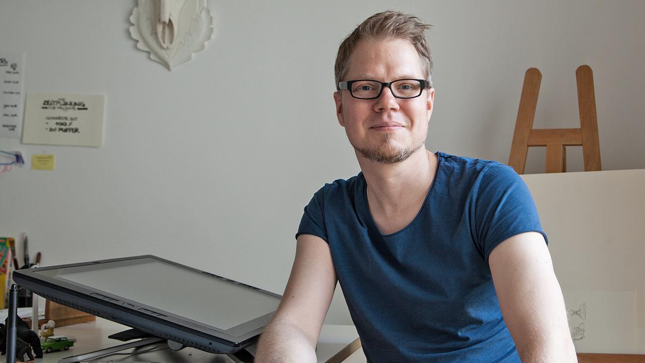 Felix Görmann in seinem Arbeitszimmer Felix Görmann in seinem Arbeitszimmer