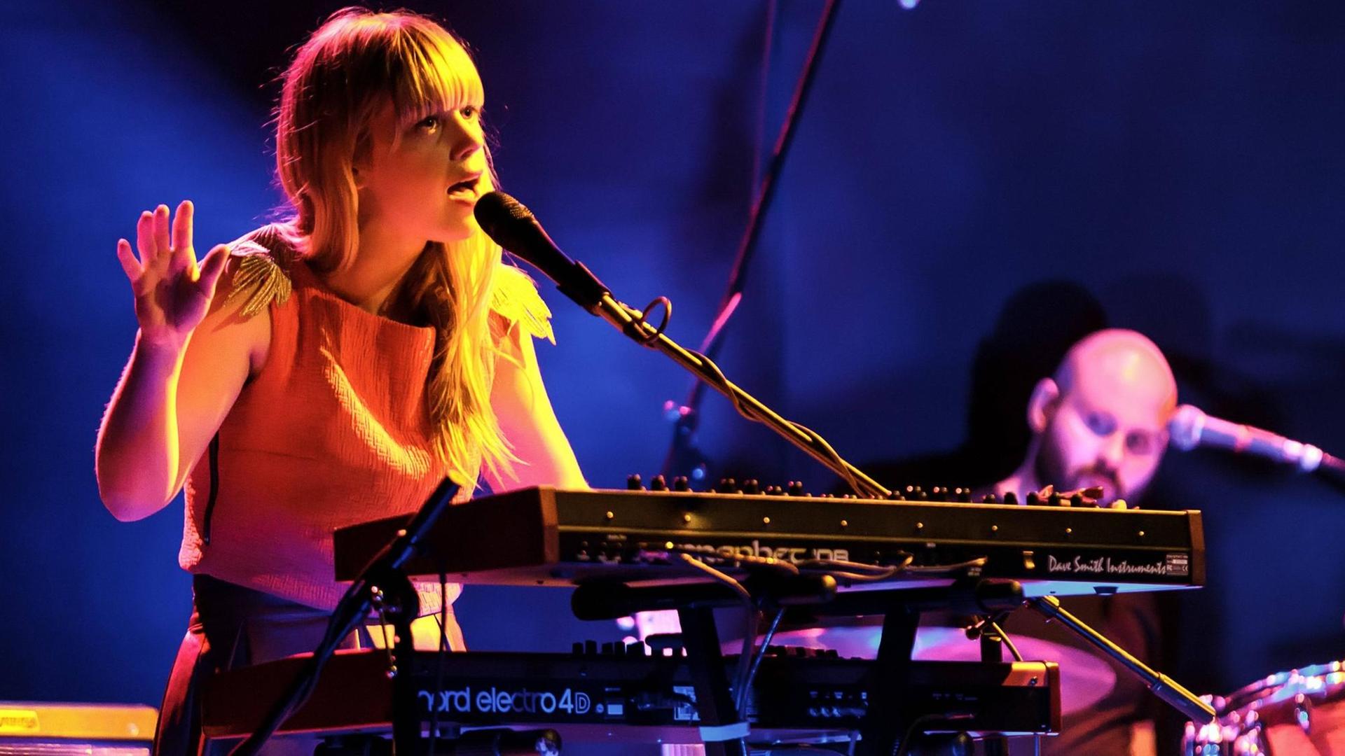 Basia Bulat bei einem Konzert im Bowery Ballroom in New York.