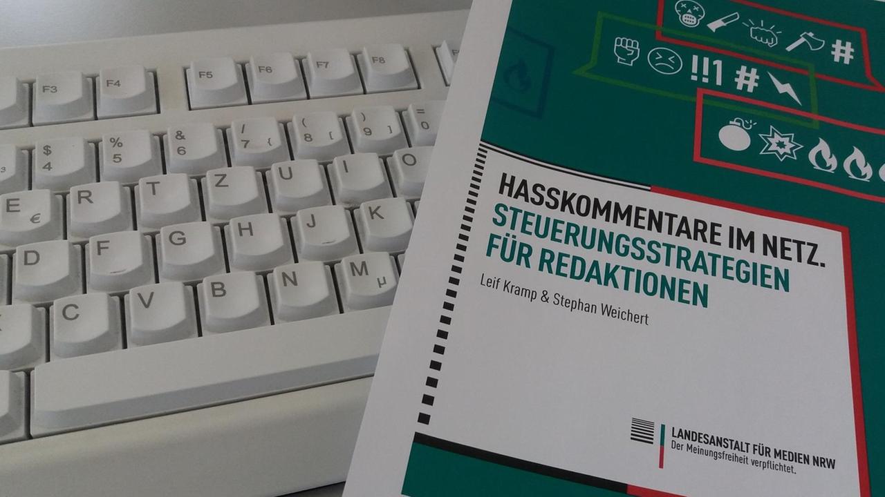 "Hasskommentare im Netz. Steuerungsstrategien für Redaktionen" - eine Studie der Landesanstalt für Medien NRW. "Hasskommentare im Netz. Steuerungsstrategien für Redaktionen" - eine Studie der Landesanstalt für Medien NRW.