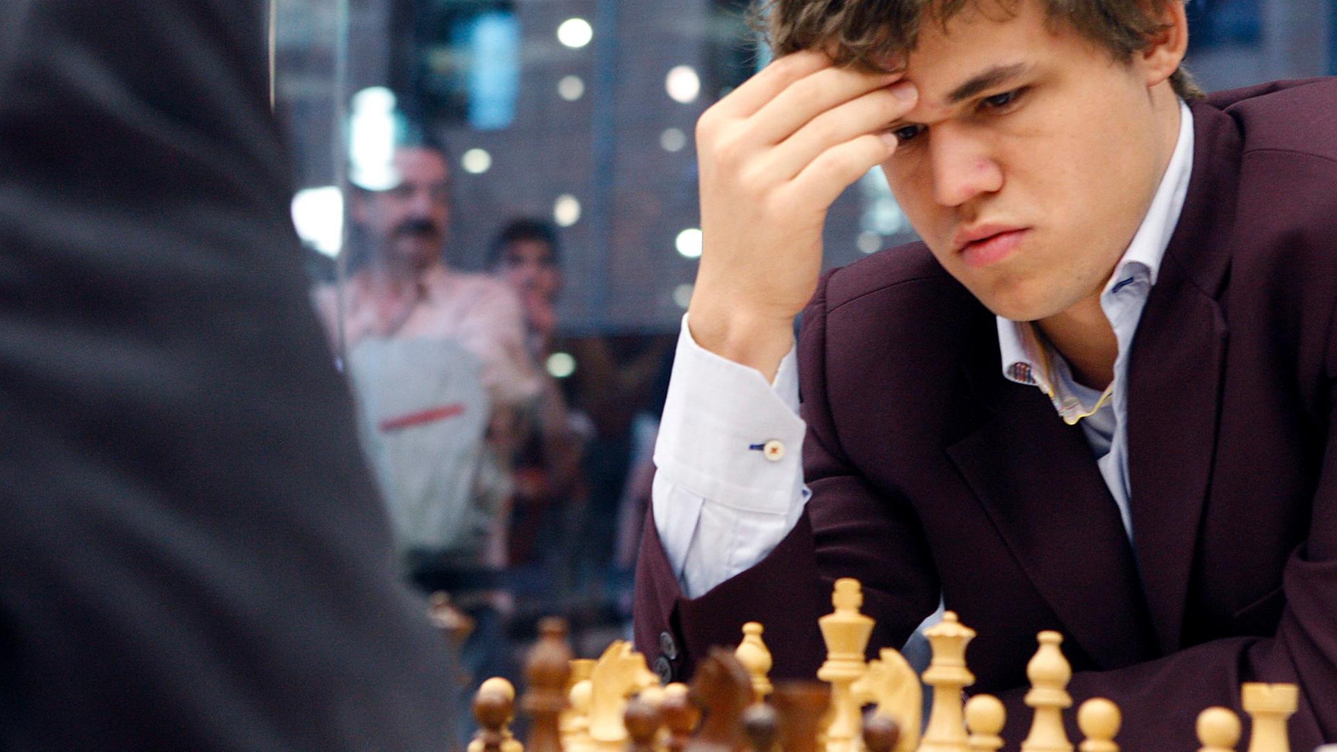 Norwegsicher Schachspieler Magnus Carlsen Norwegsicher Schachspieler Magnus Carlsen