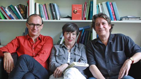 Frank Meyer, Barbara Wahlster und Joachim Scholl (von links), Moderatoren der Literatursendung "Lesart".