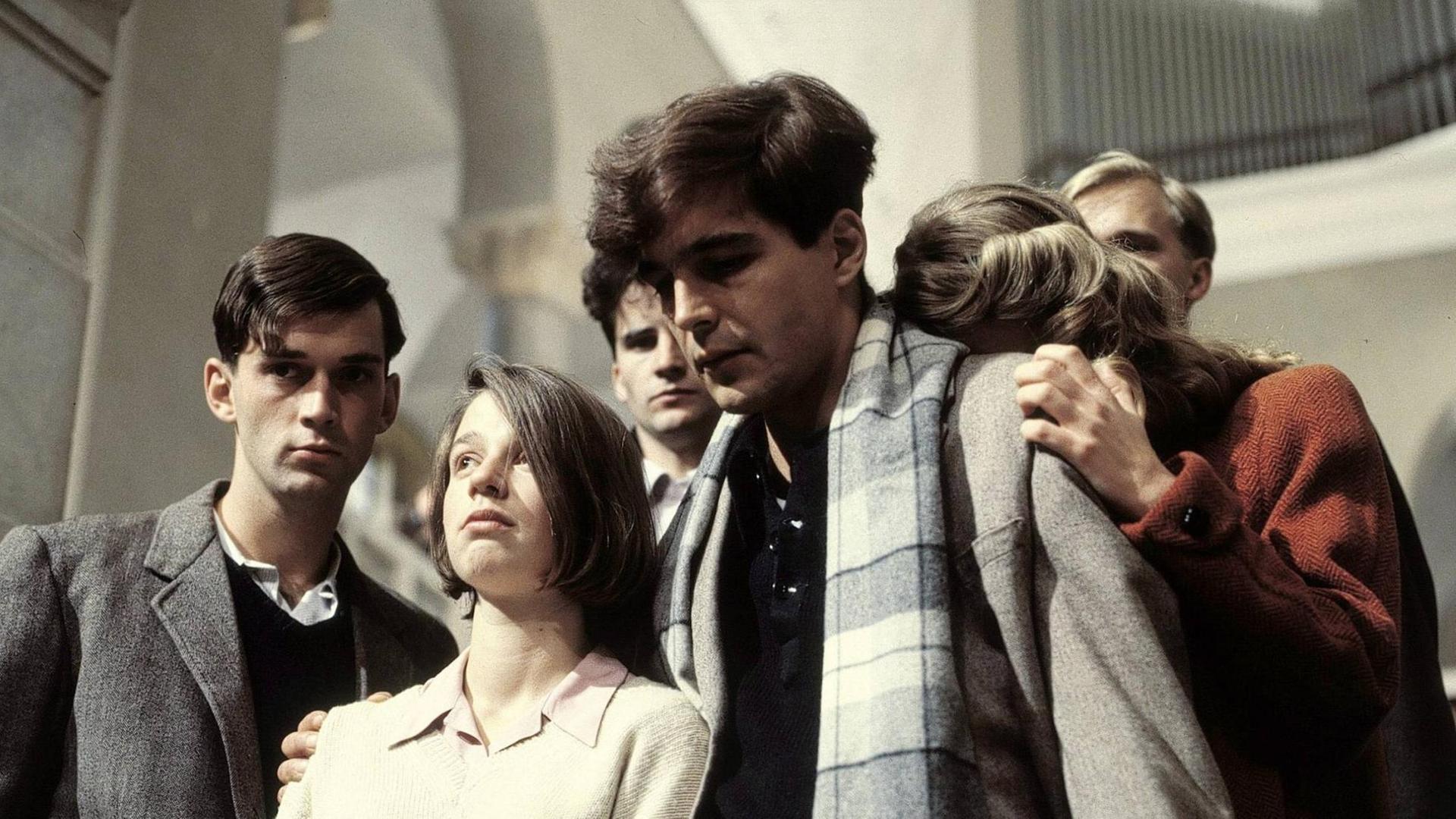 Szene aus "Die weiße Rose" von 1982 Oliver Siebert als Alexander Schmorell, Lena Stolze als Sophie Scholl, Wulf Kessler als Hans Scholl und Ulrich Tukur als Willie Graf. Szene aus "Die weiße Rose" von 1982 Oliver Siebert als Alexander Schmorell, Lena Stolze als Sophie Scholl, Wulf Kessler als Hans Scholl und Ulrich Tukur als Willie Graf.