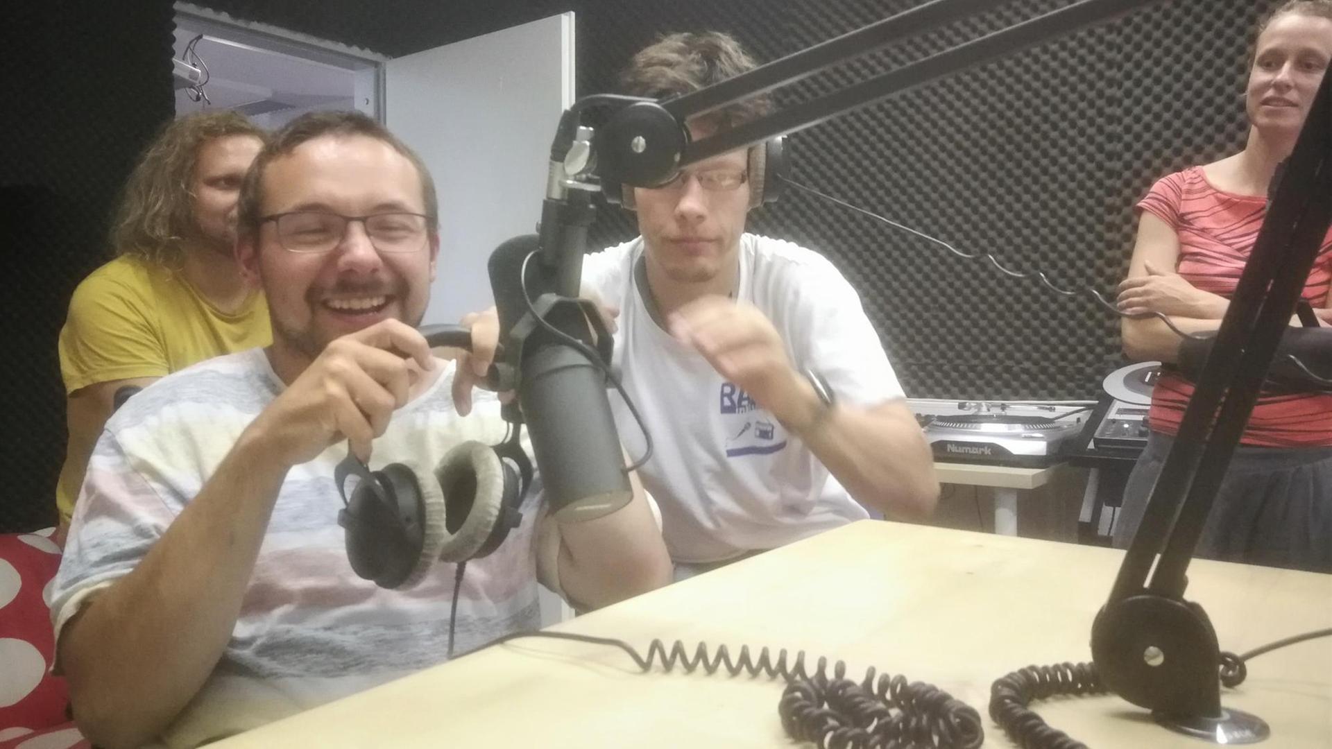 Blick ins Studio von "Radio Inklusive" Blick ins Studio von "Radio Inklusive"