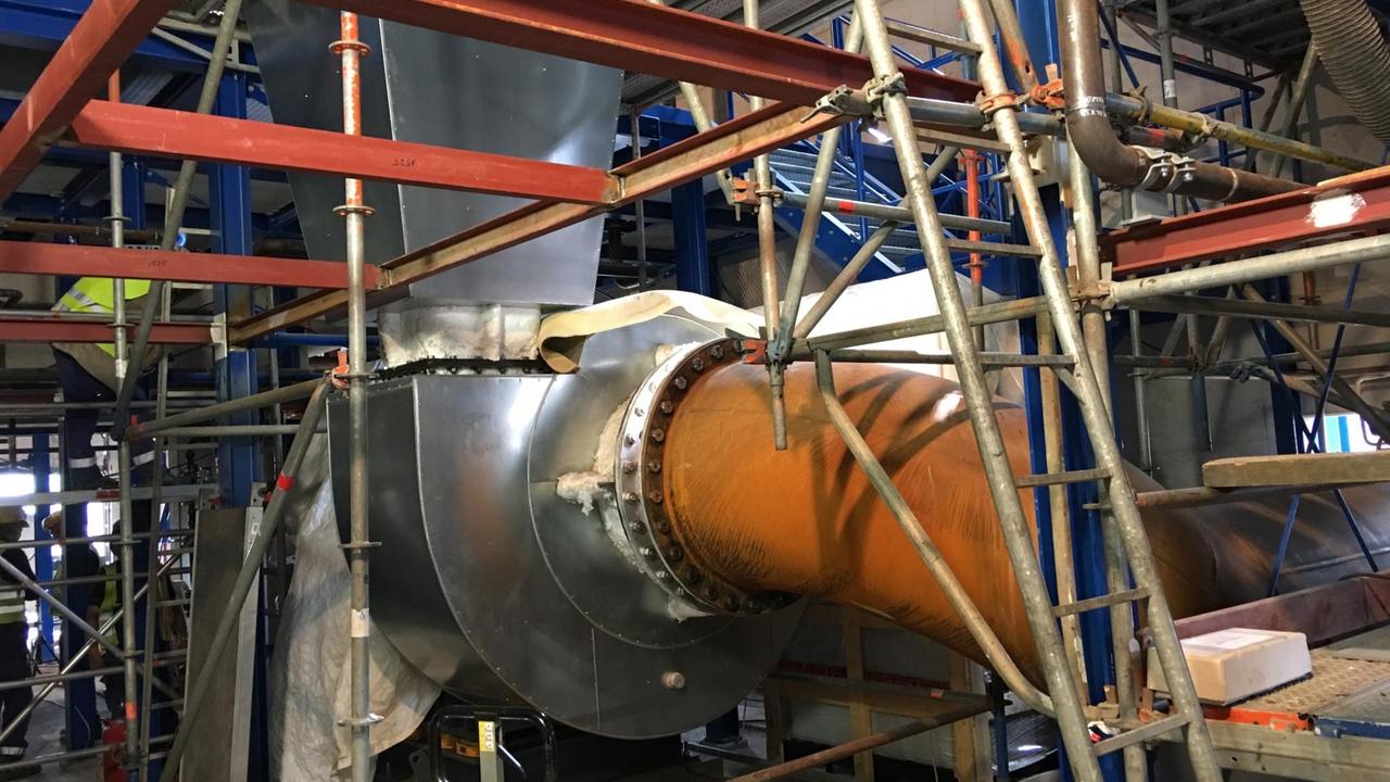 Die Turbine im Kraftwerkshaus Die Turbine im Kraftwerkshaus