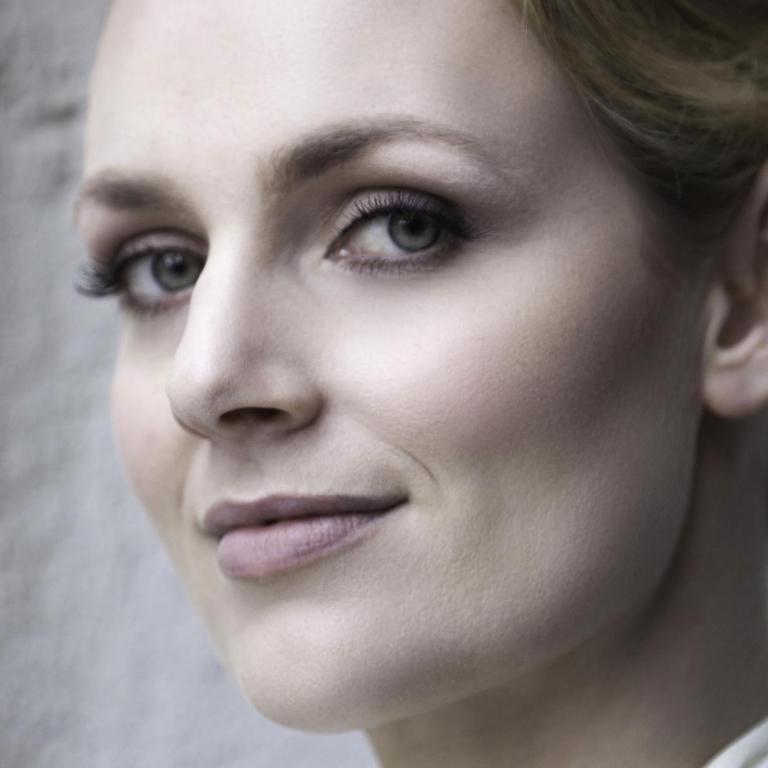 2363293871_Elisabeth-Wehling_(Fotografin-Eleonora-Palmieri).jpg